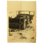 Фотография уничтоженного прямым попаданием Horch 901 Sd.Kfz 15
